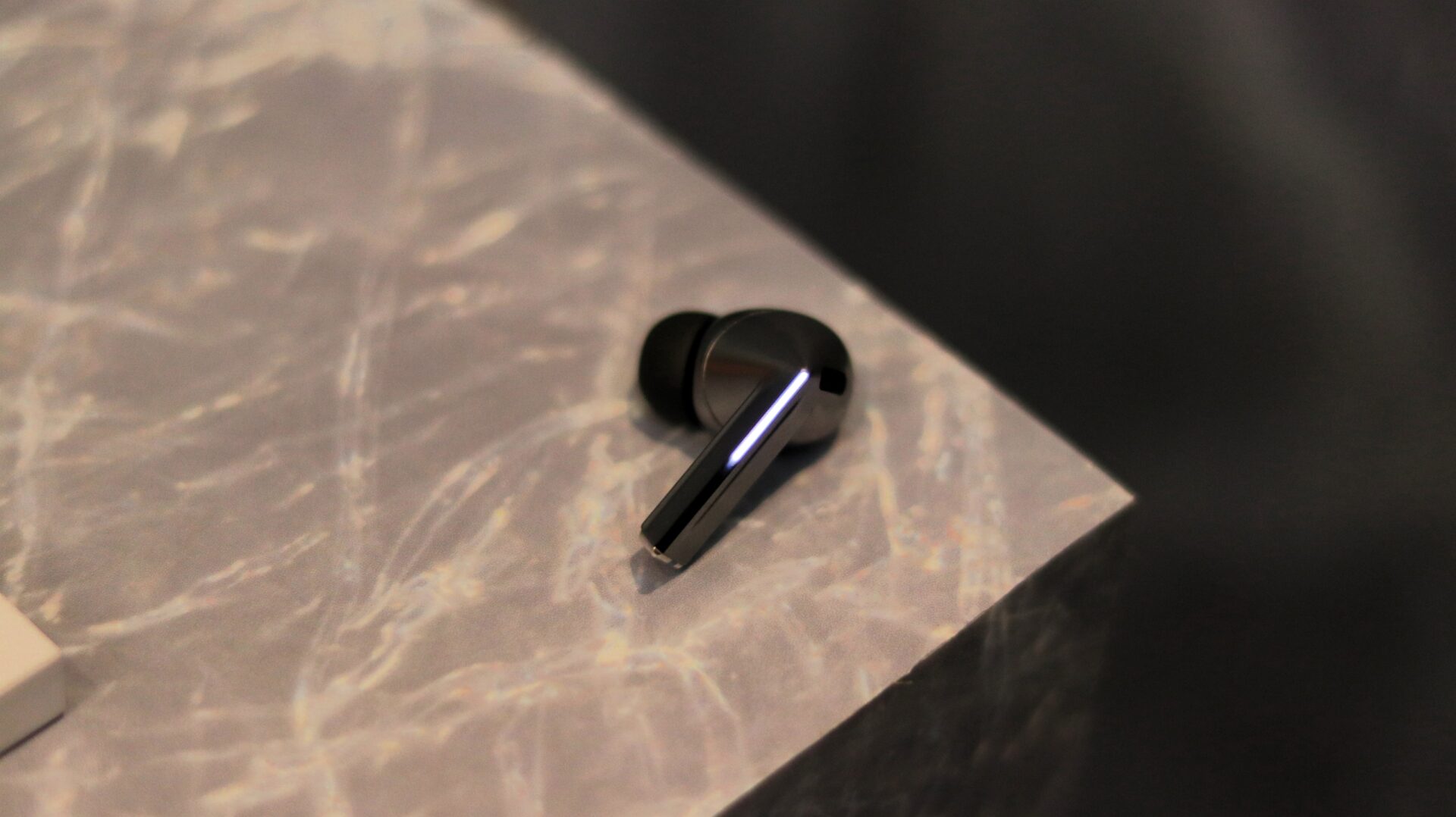 galaxy buds 3 pro blade lights 4