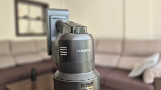 Samsung trims $200 off its best cordless stick vacuum in the US