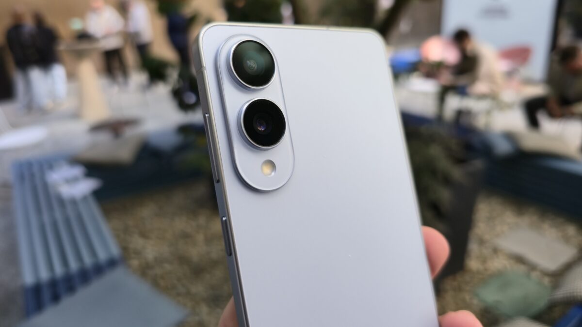 galaxy s25 edge hands-on 3