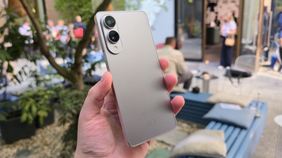 galaxy s25 edge hands-on 7