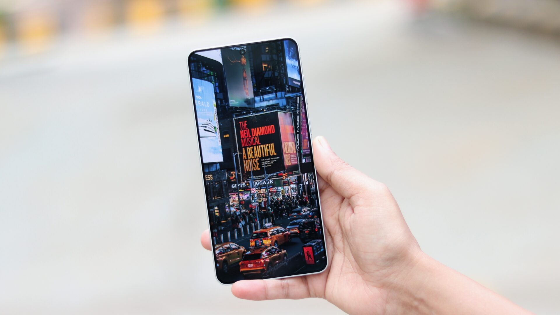 galaxy s25 edge review: display