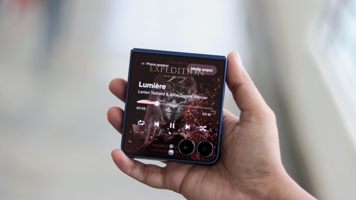 galaxy z flip 7 review 12