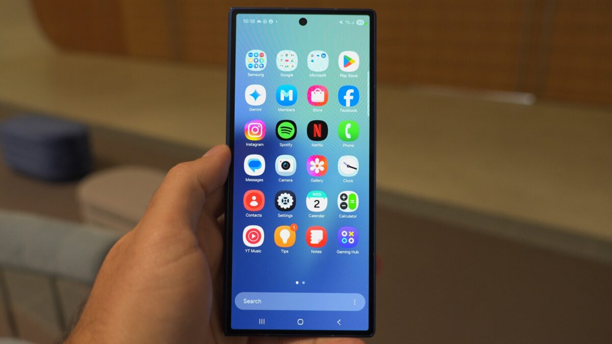 Samsung Galaxy Z Fold 7 App Drawer