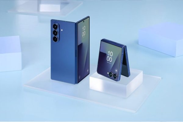 samsung galaxy z fold 7 and samsung galaxy z flip 7 in blue color