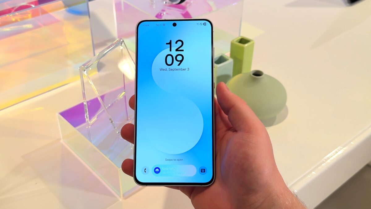 galaxy s25 fe display 2