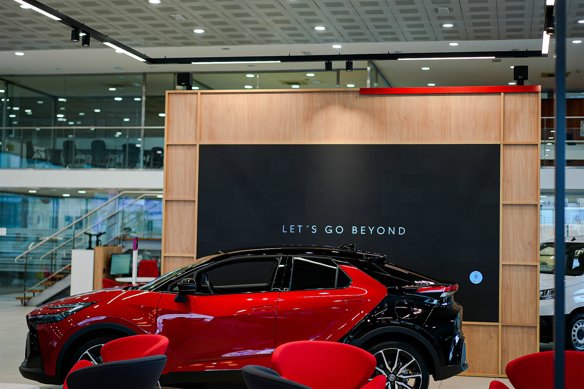 samsung expands its partnership with toyota to install samsung smart signange solutions at more toyota dealerships in key markets (02)