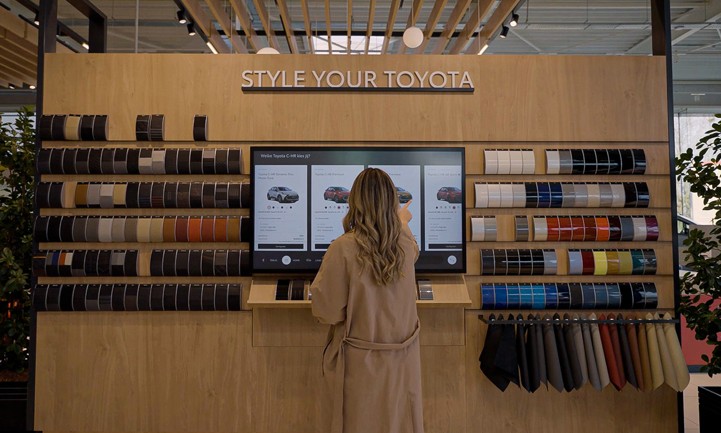 samsung expands its partnership with toyota to install samsung smart signange solutions at more toyota dealerships in key markets (04)