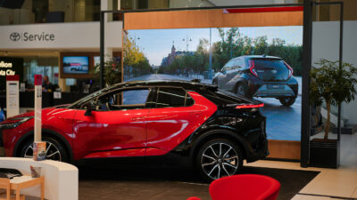 Samsung to help Toyota sell more cars worldwide