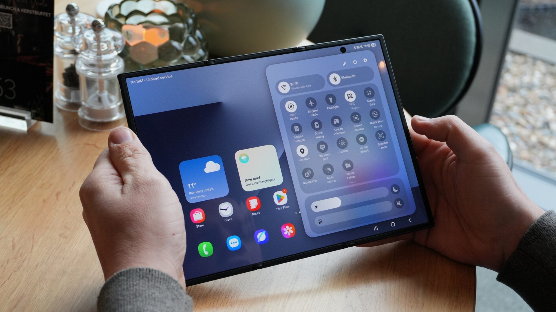 galaxy z trifold one ui 8 quick panel