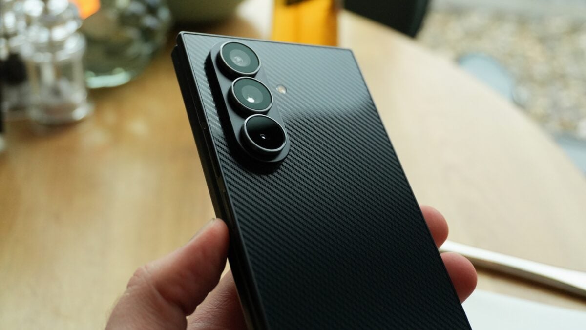 galaxy z trifold design – 4