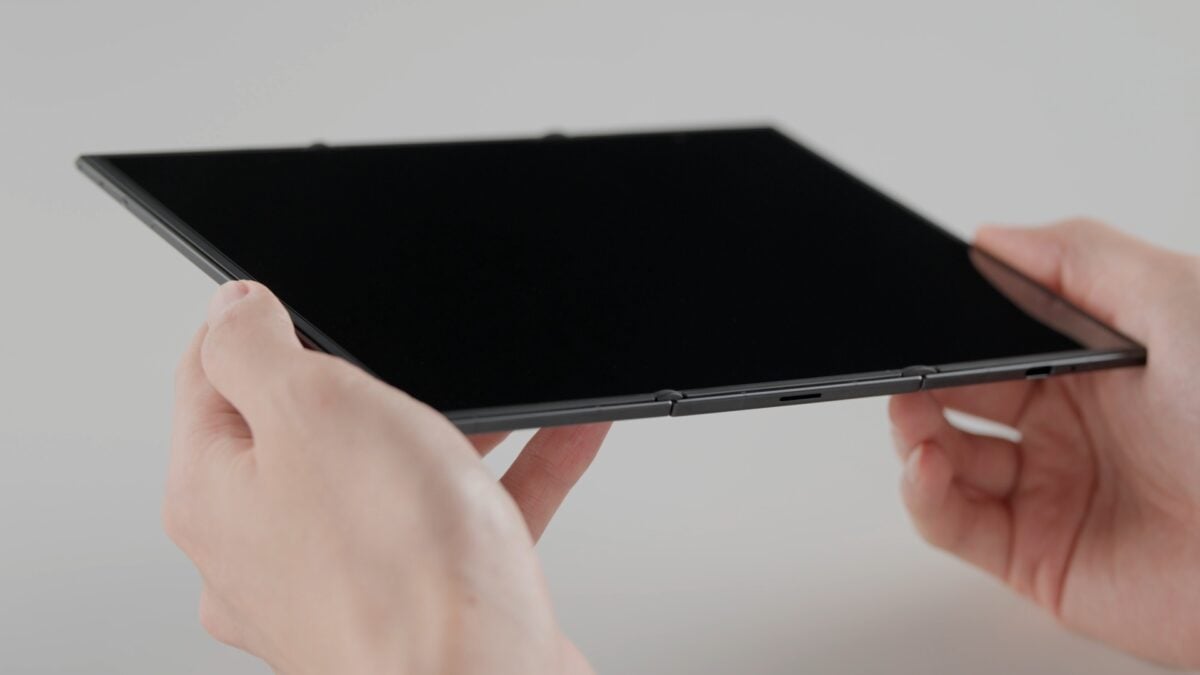 galaxy z trifold unboxing 5