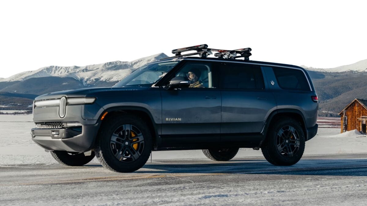 rivian r1s