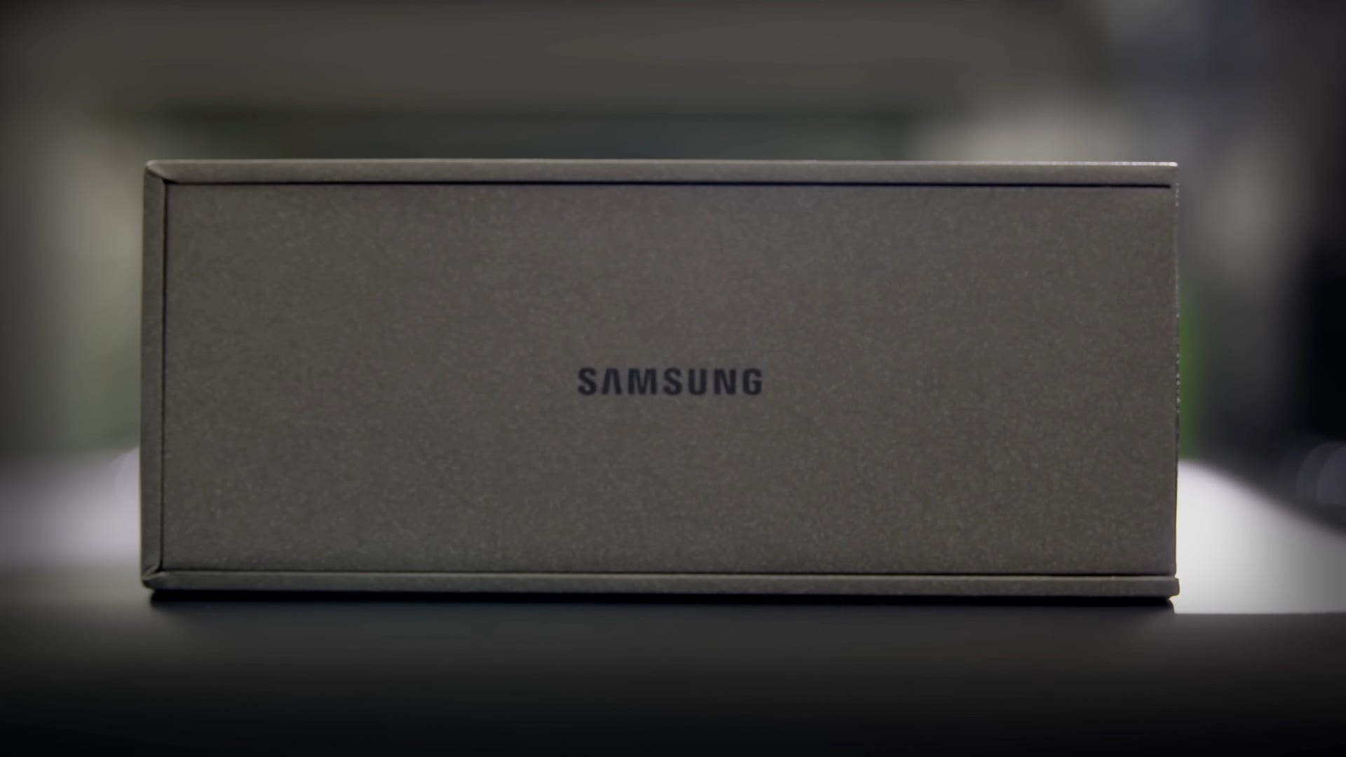 samsung galaxy z trifold box depth