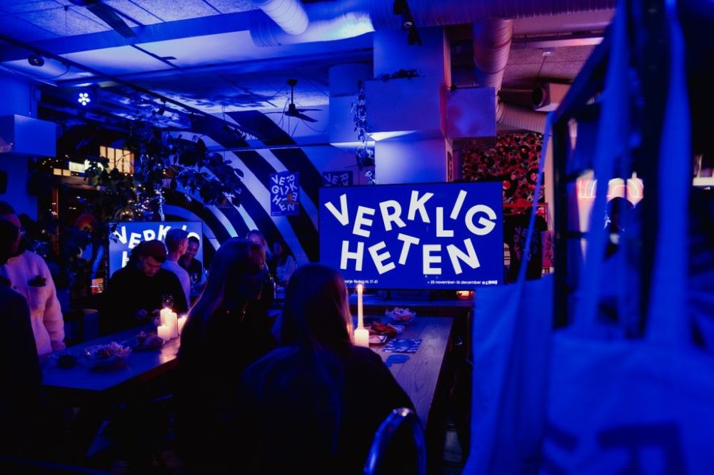 samsung verkligheten pop-up reality tv show bar in lykke nytorget cafeteria in stockholm sweden (01)