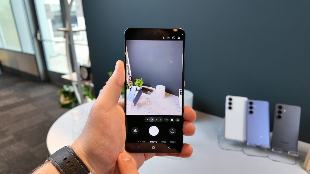 Samsung Camera Assistant on One UI 9 to get mystery new foldable feature, camera auto-off control, and more