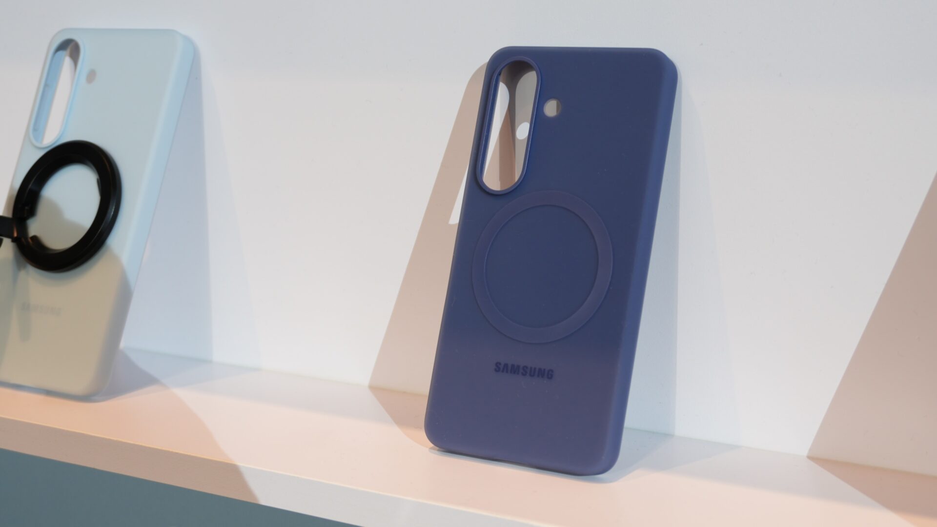 samsung galaxy s26 magnetic silicon case blue