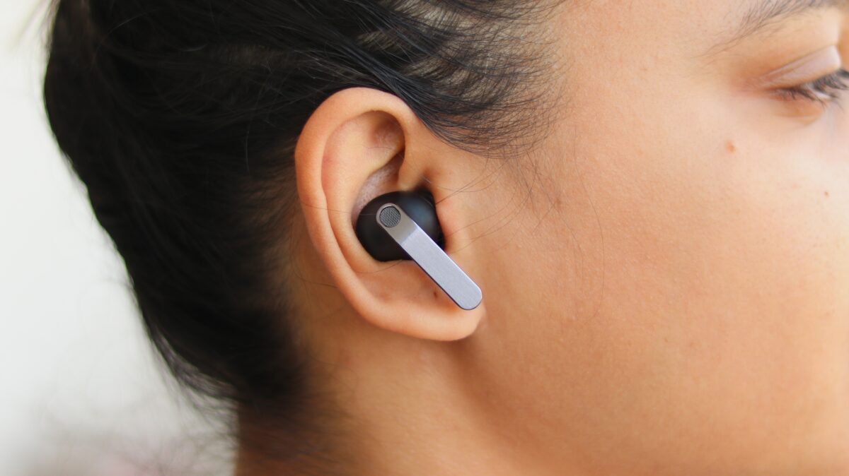 Galaxy Buds 4 Pro in black