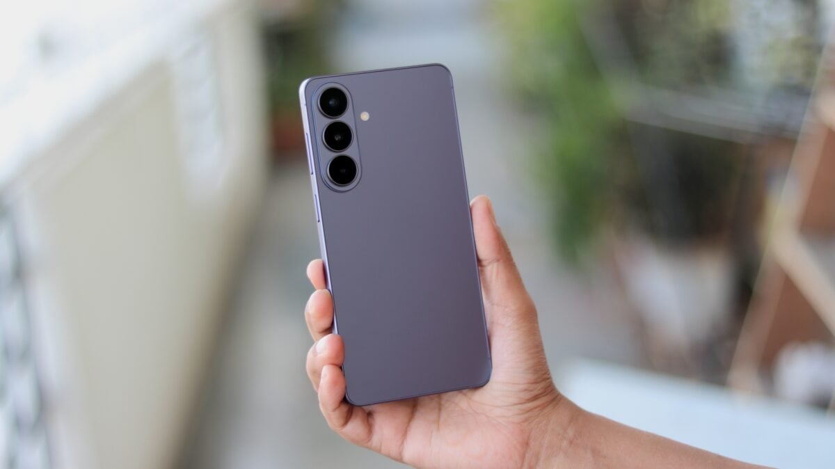 samsung galaxy s26+ design - back panel