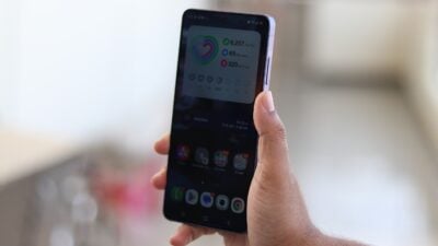 galaxy s26 ultra privacy display in action