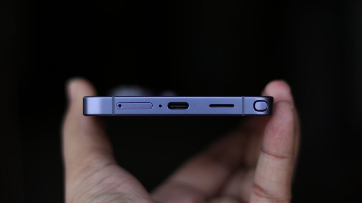 How the Galaxy S26 Ultra changed how I charge my phone