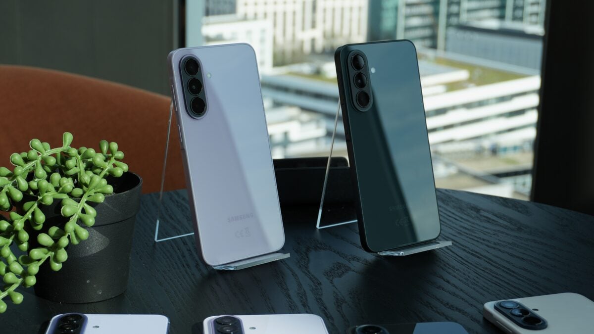 samsung galaxy a37 black purple