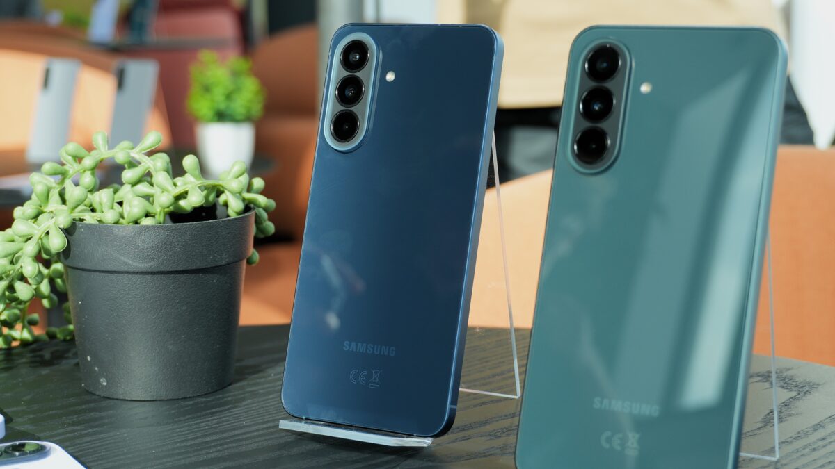 samsung galaxy a57 (navy, green)