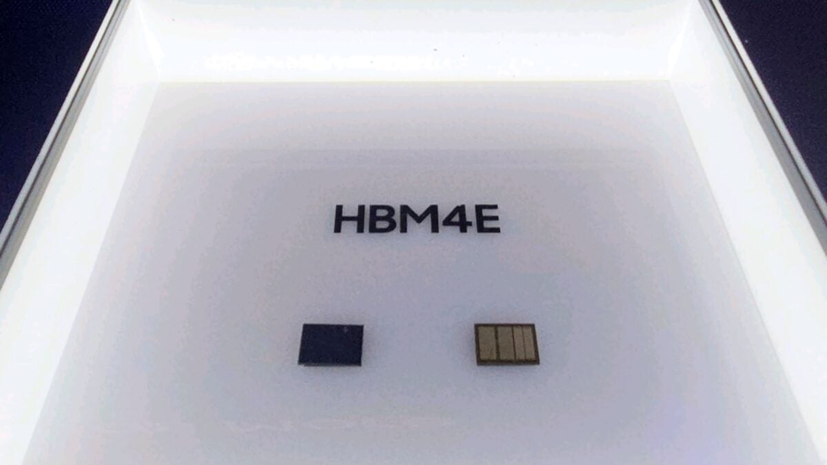 samsung hbm4e memory chip announcement