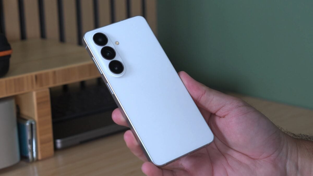 samsung galaxy s26 back panel and rear cameras