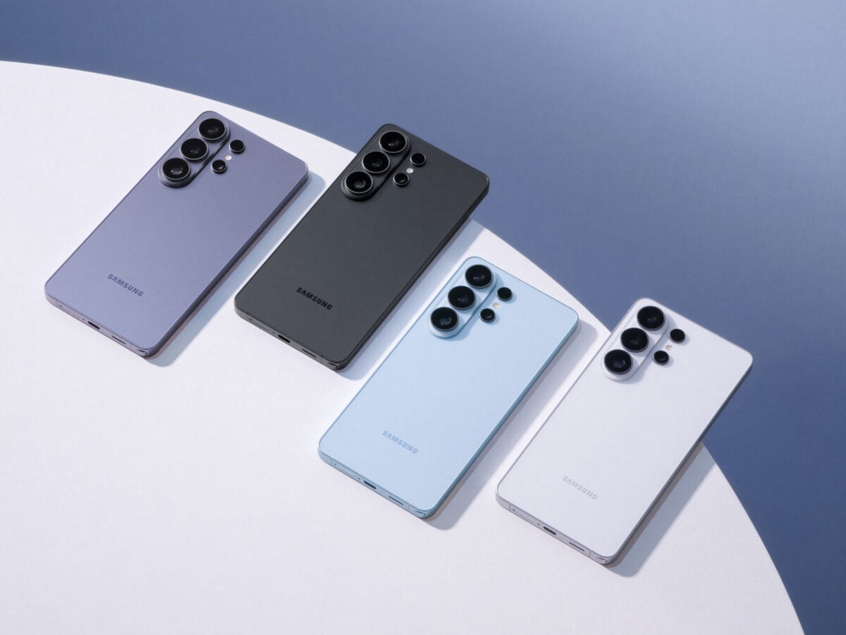 galaxy s26 ultra in cobalt violet, black, sky blue, and white