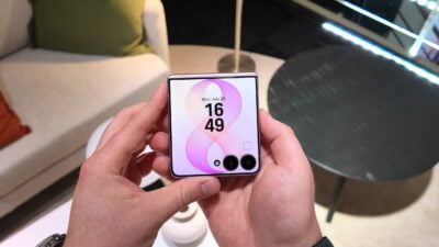 Galaxy Z Flip 8 cover screen