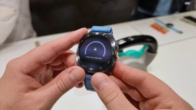 Samsung Galaxy Watch Ultra 2 brightness adjustment