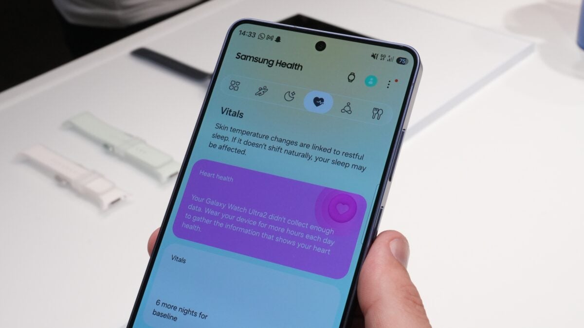Samsung Health on Galaxy Z Flip 8