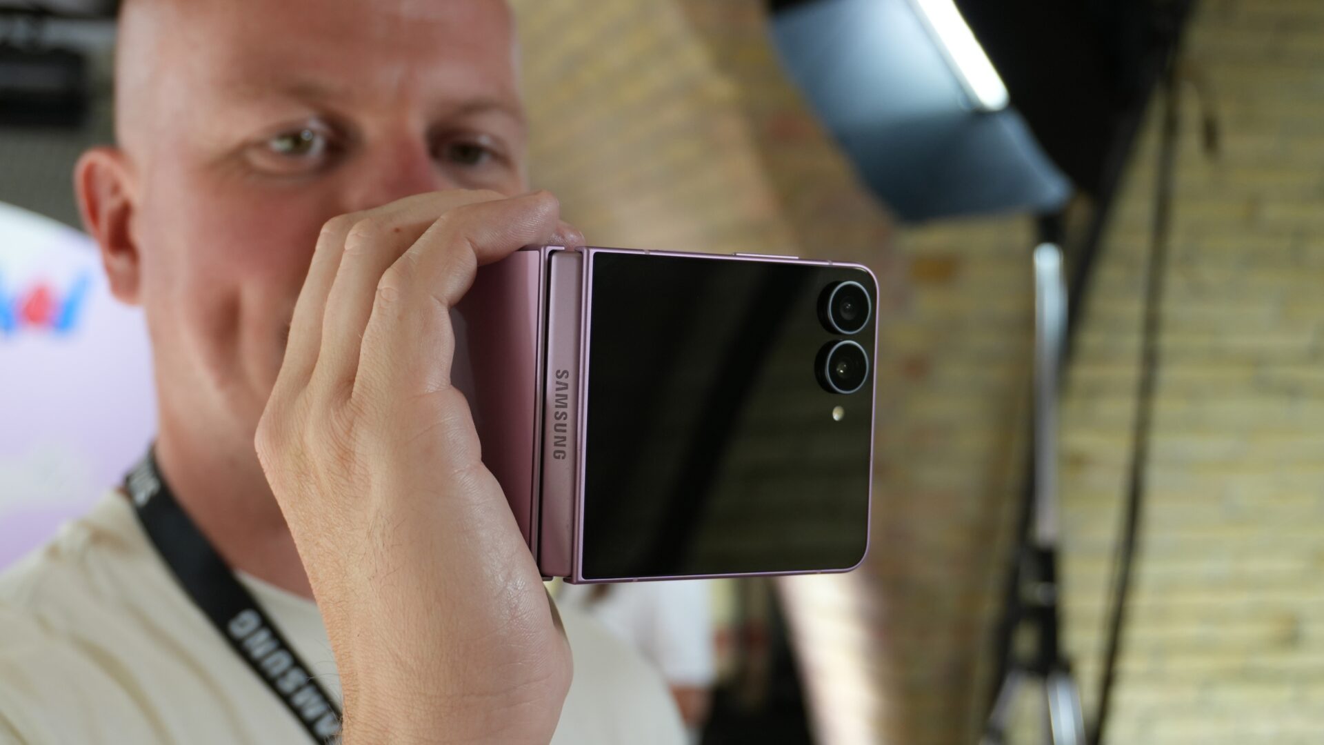 Galaxy Z Flip 8 Camcorder camera mode