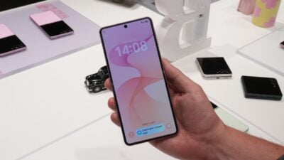 Samsung Galaxy Z Flip 8