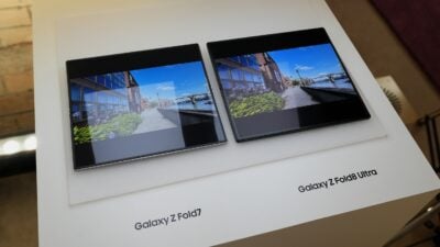 Galaxy Z Fold 7 vs Fold 8 Ultra reflectivity