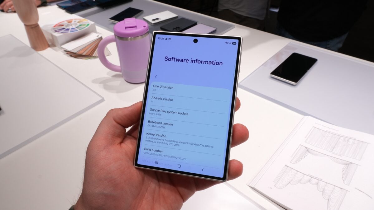 Samsung Galaxy Z Fold 8 software info