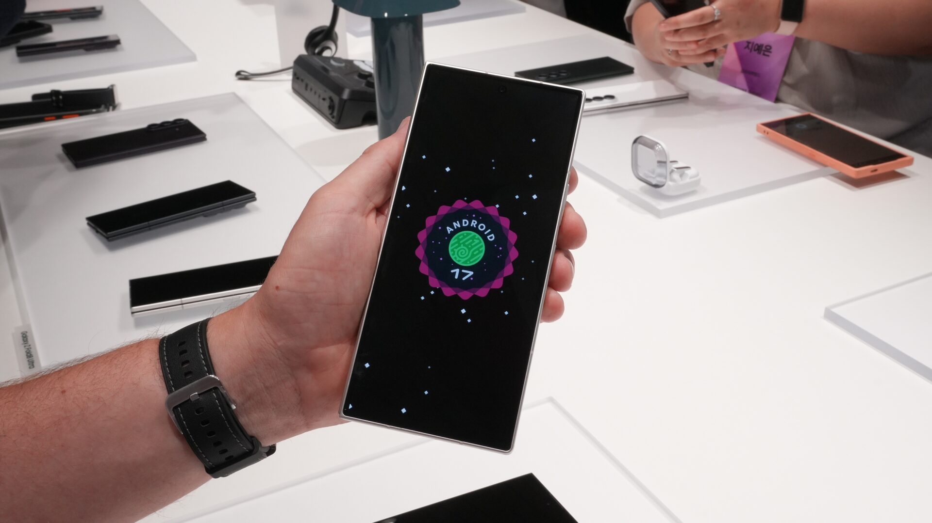 Galaxy Z Fold 8 Ultra running Android 17
