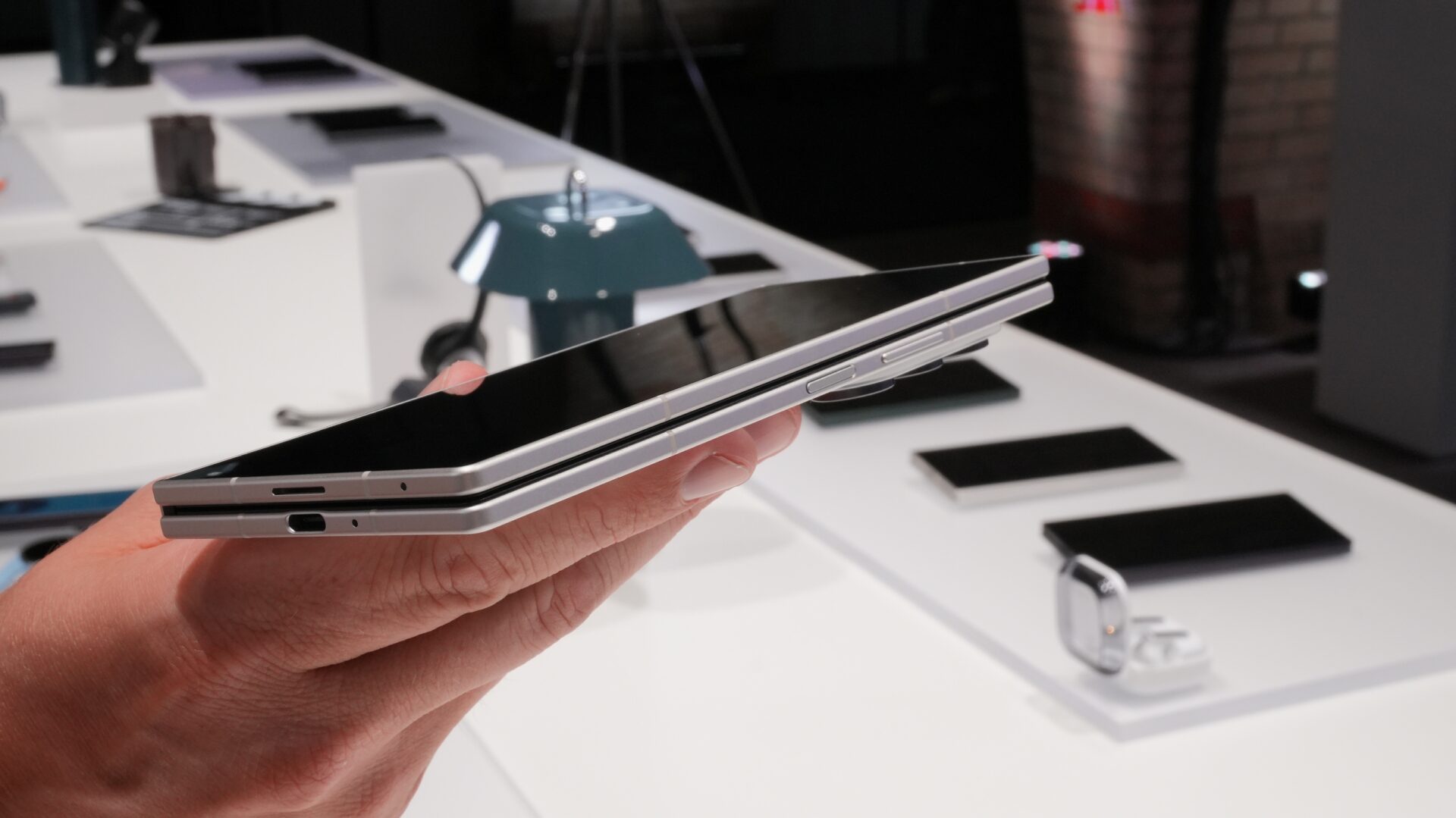 Galaxy Z Fold 8 Ultra frame