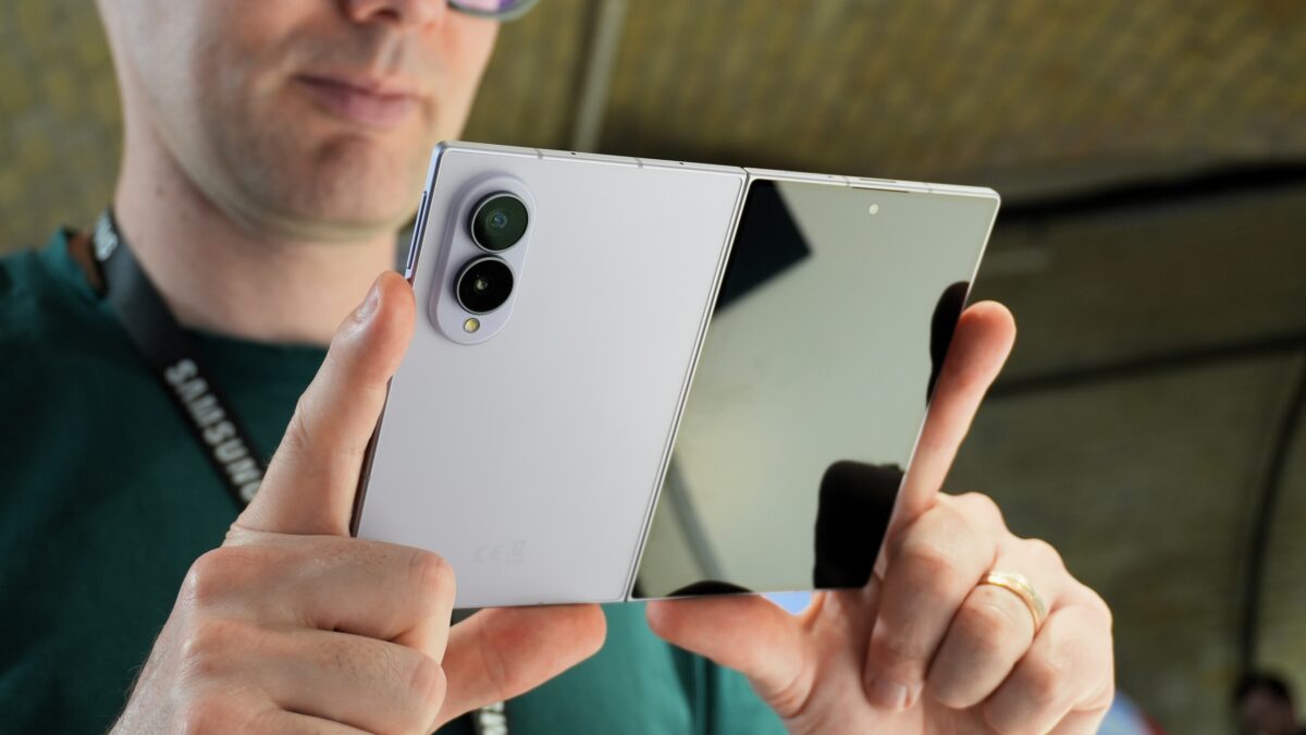 Samsung Galaxy Z Fold 8