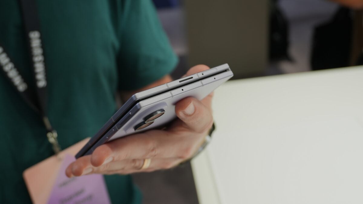 Galaxy Z Fold 8