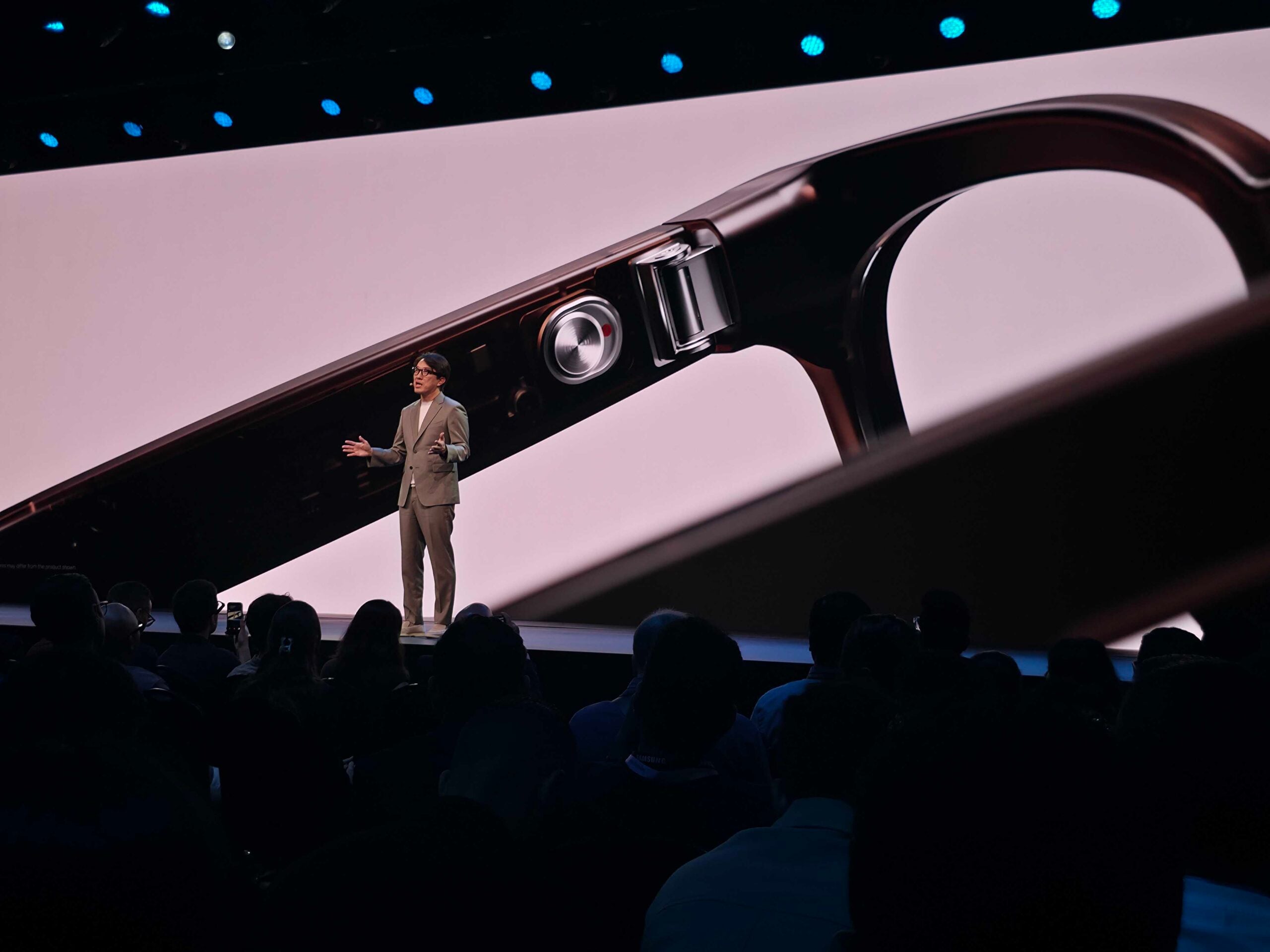 Did you catch Samsung hint at AR display smart glasses at Unpacked?