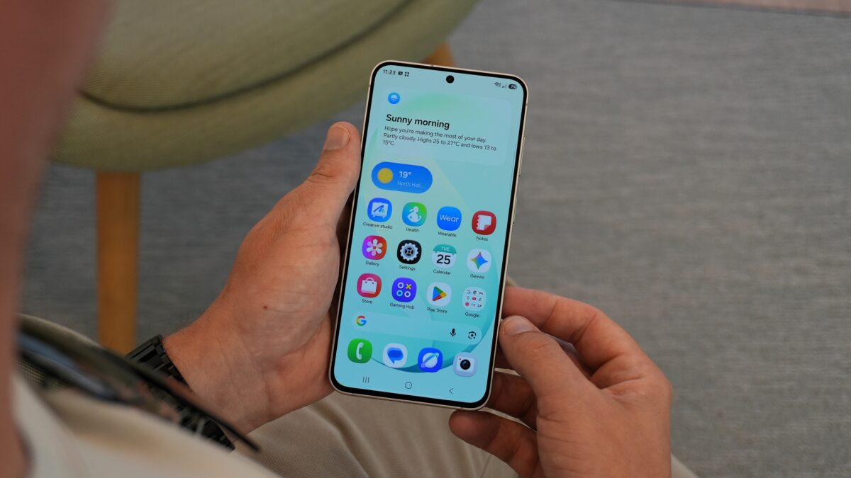 Samsung Galaxy S26 FE One UI 9.0 Home Screen