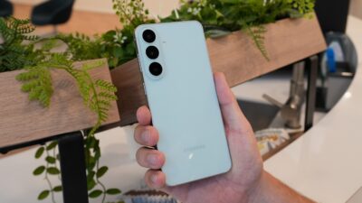 Samsung Galaxy S26 FE Hands-on Rear Cameras