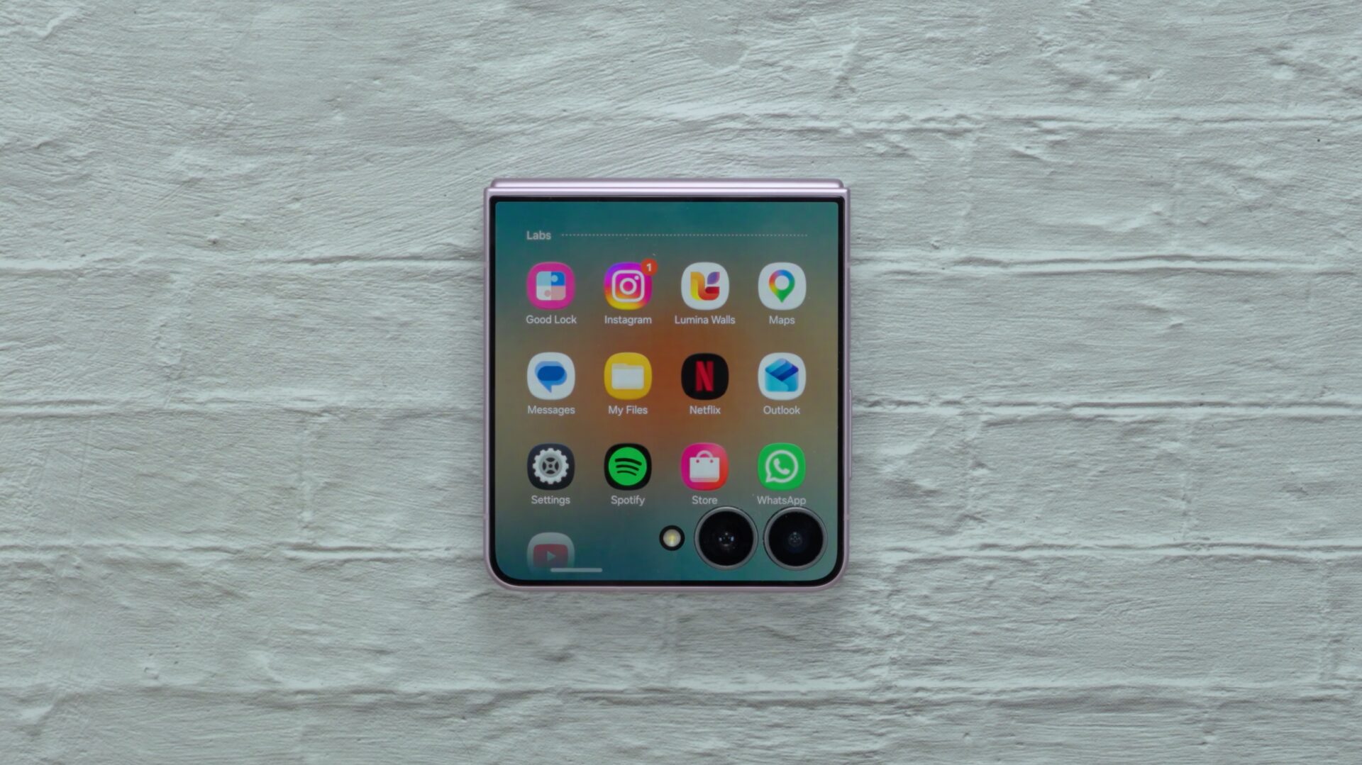 Galaxy Z Flip 8 cover screen app drawer