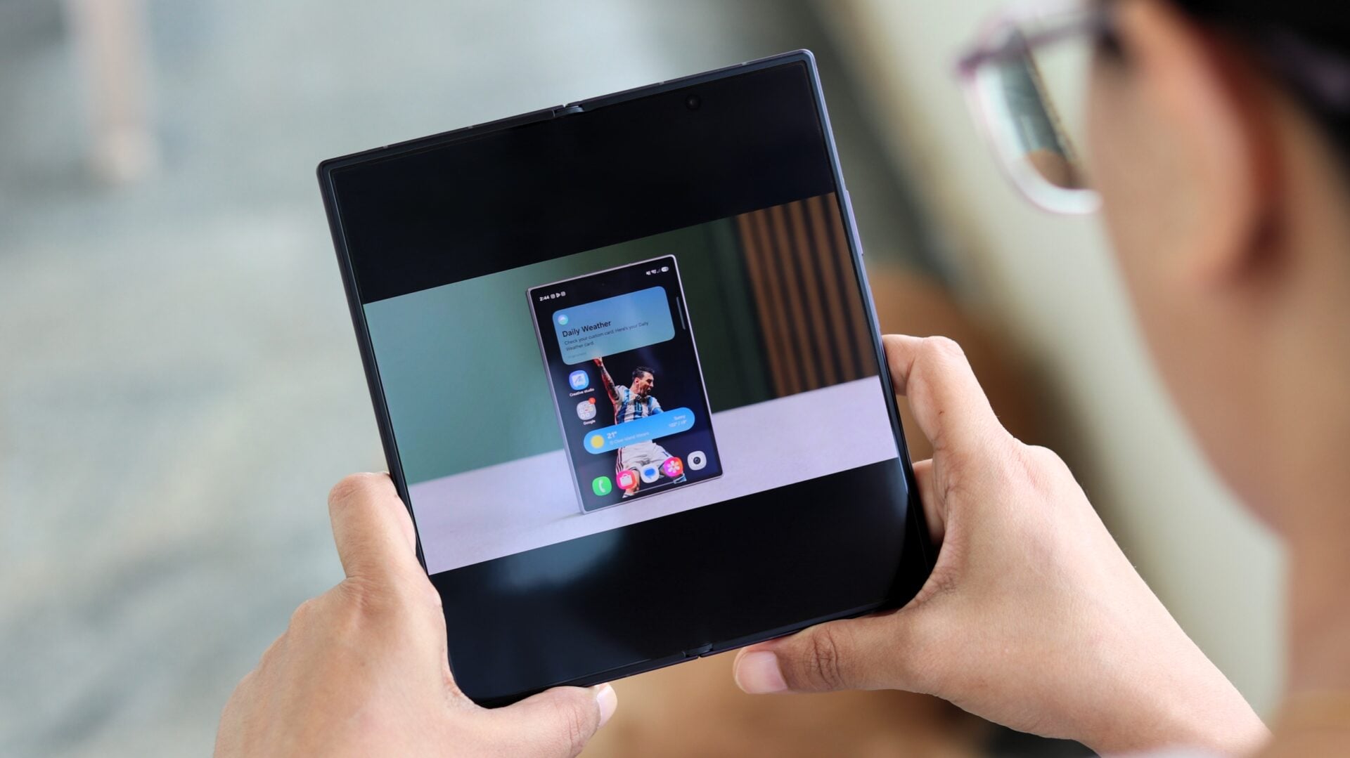 Video playback on Samsung Galaxy Z Fold 8 Ultra