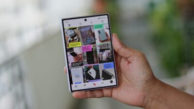 Instagram on Galaxy Z Fold 8 cover display