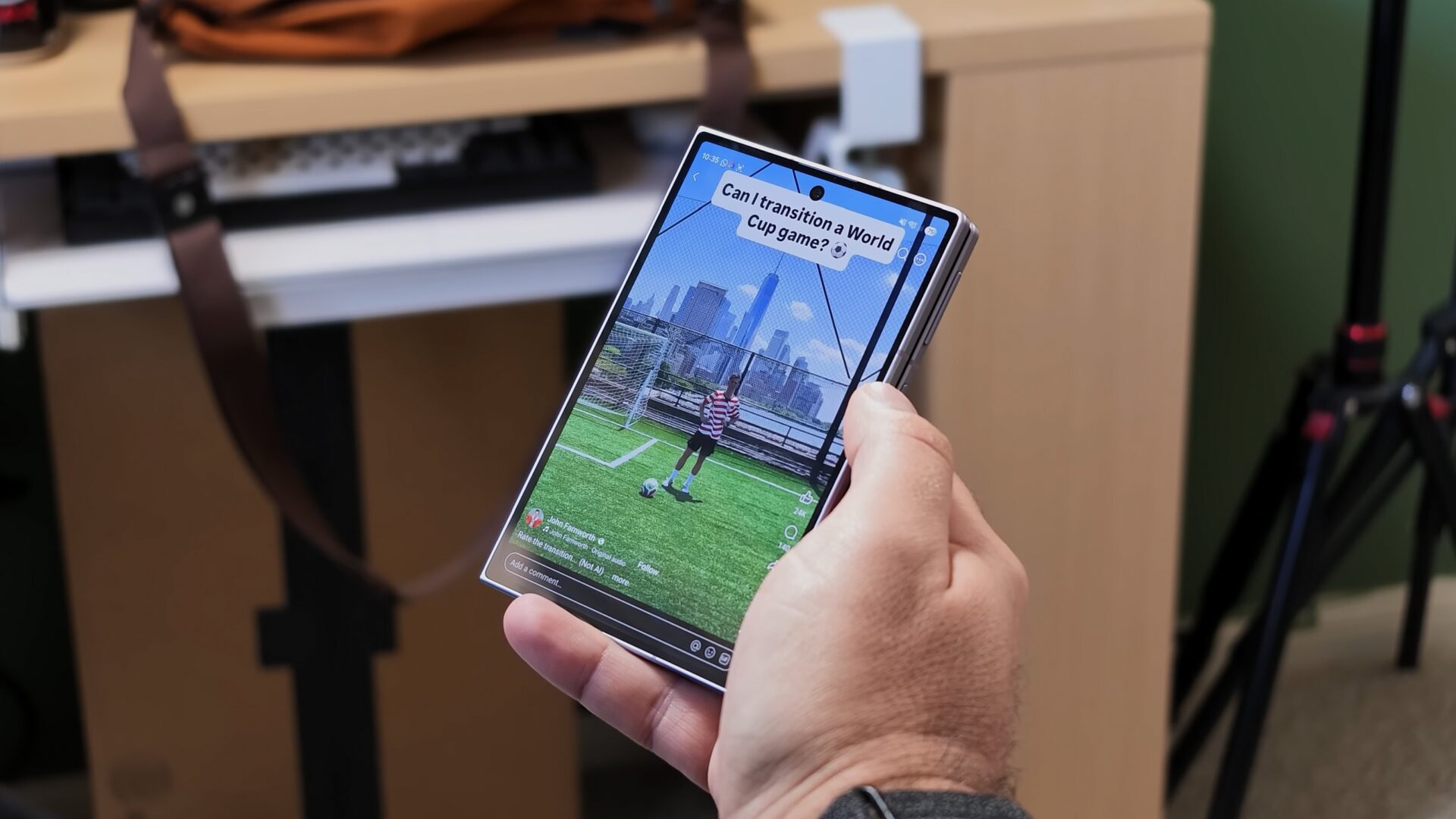 Watching videos on Galaxy Z Fold 8 cover display
