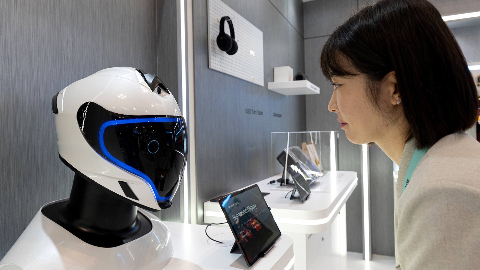Samsung Display 6.9-Inch Humanoid OLED Display Concept IMID 2026 Expo South Korea