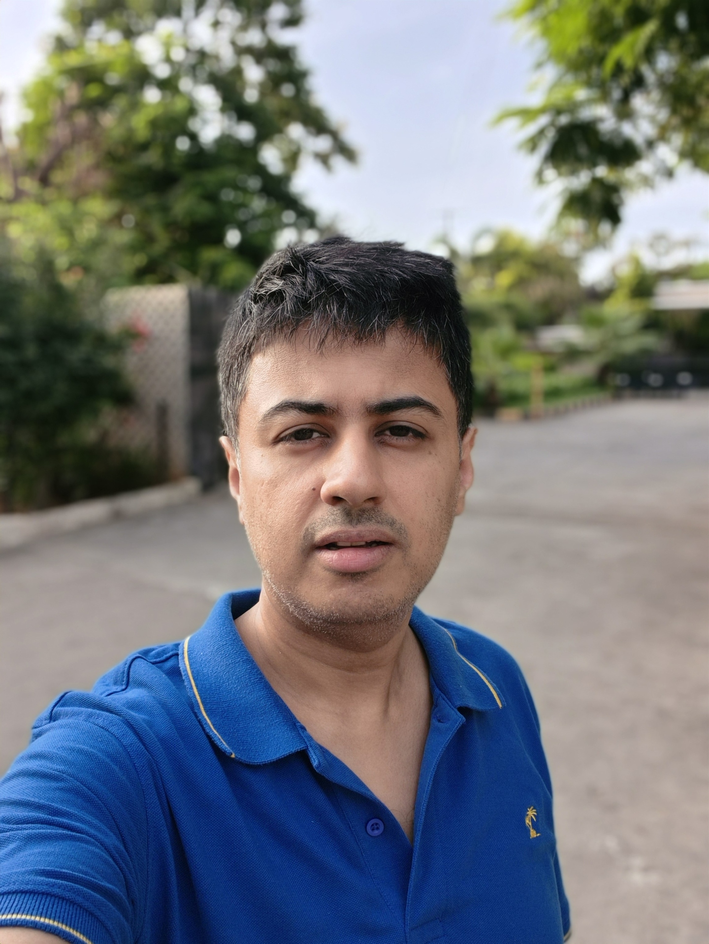 Portrait selfie captured on Galaxy S26 FE