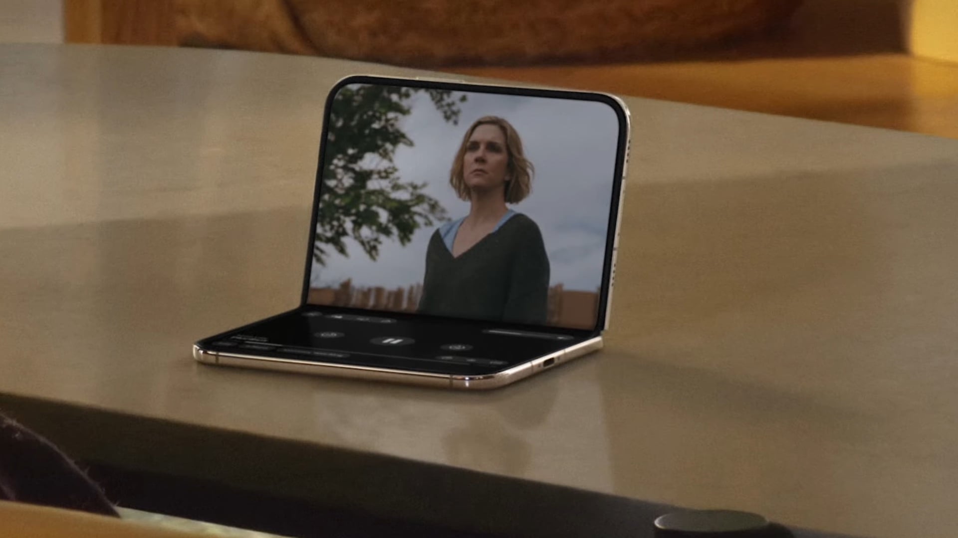 Apple iPhone Duo Flex Mode
